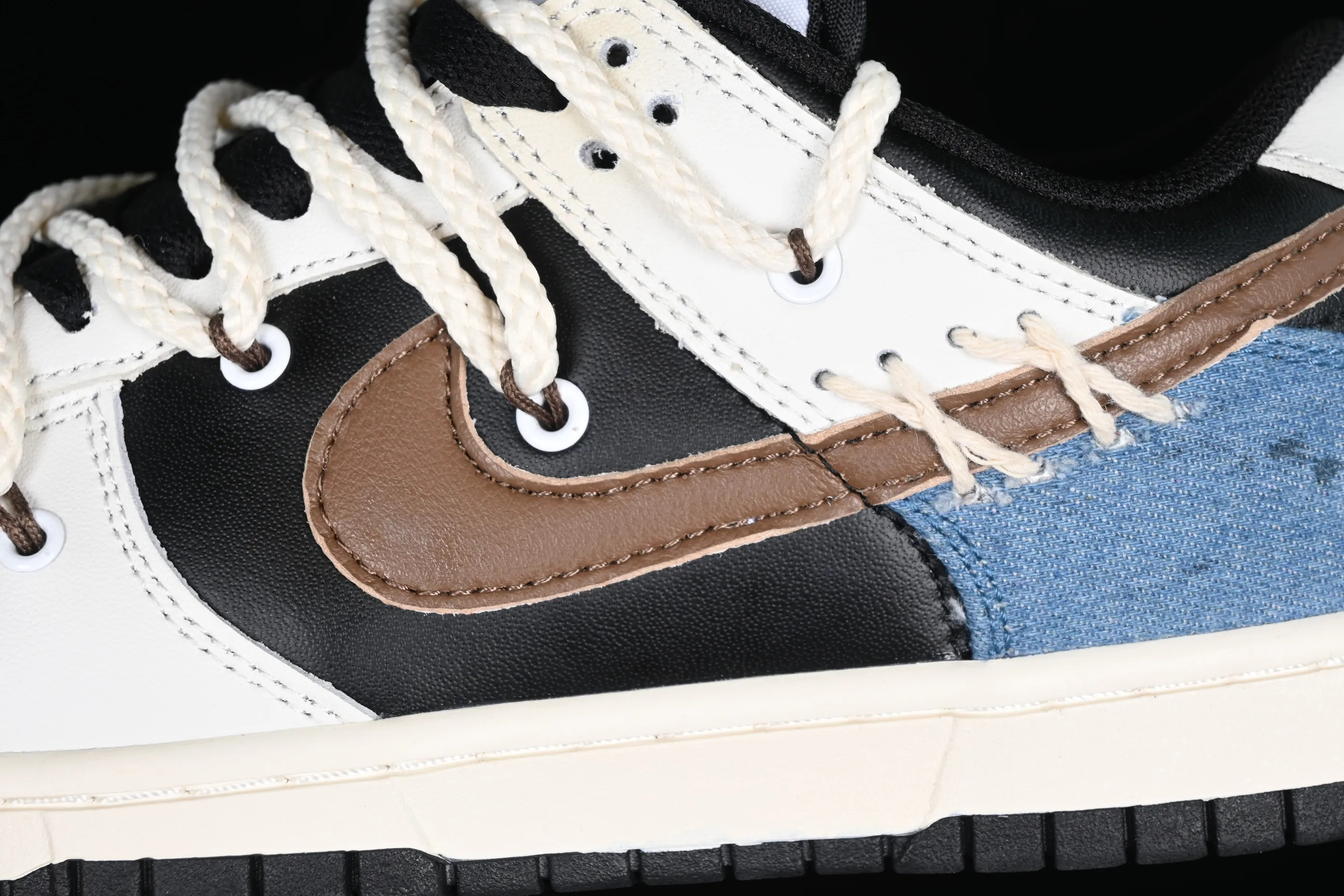 All Categories Nk SB Dunk Series Nk SB Dunk Low Low-top sneakers Nk Dunk Low College style Denim deconstruction Hand-stitched Customized SB strap low-top casual sneakers DD1391-100